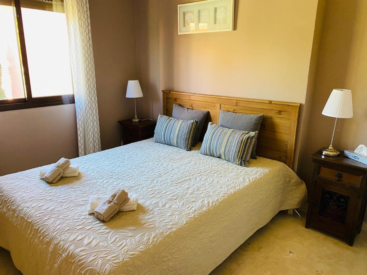 شقة Penthouse Majestic Costa Golf كاساريس المظهر الخارجي الصورة