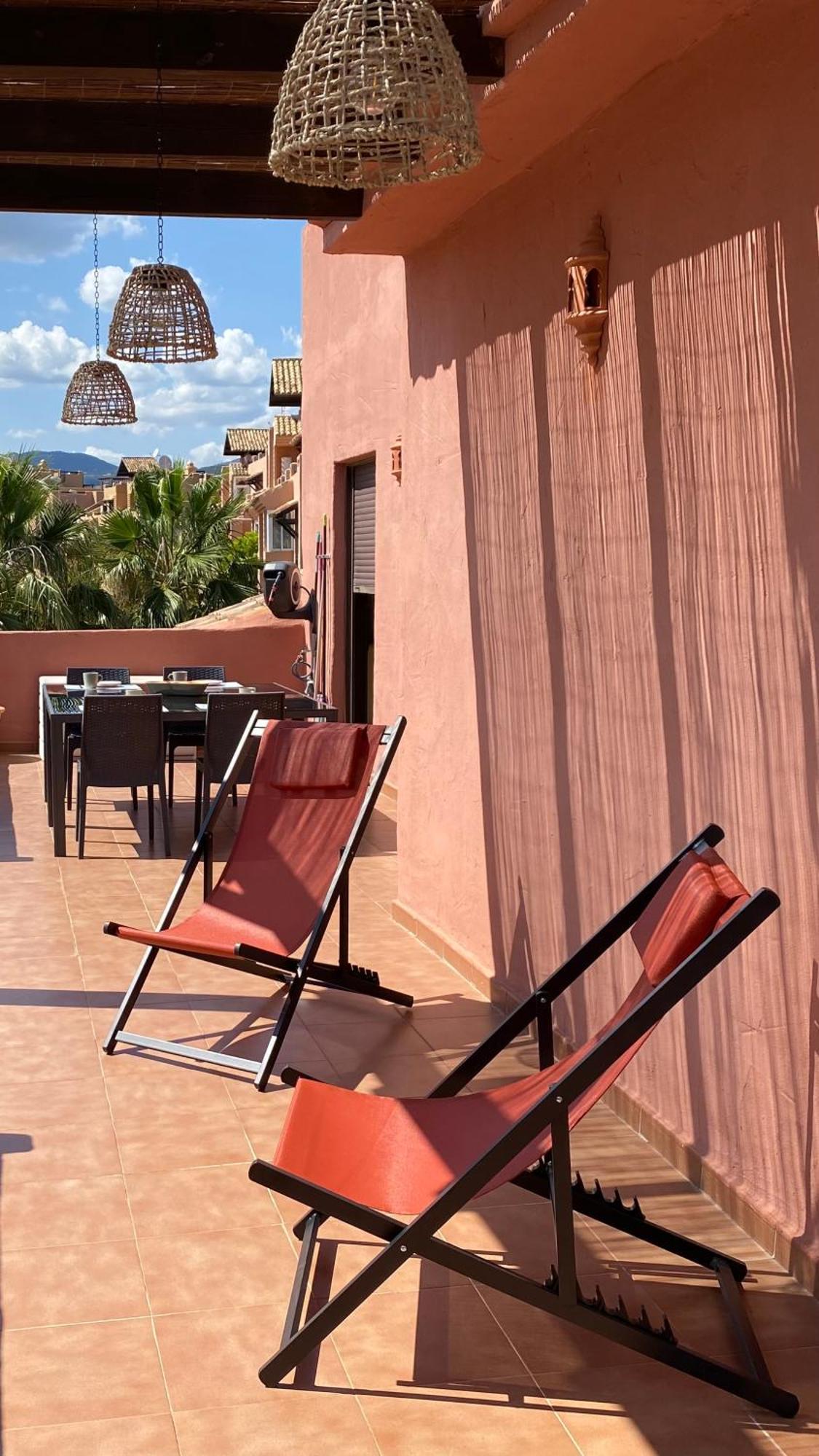 شقة Penthouse Majestic Costa Golf كاساريس المظهر الخارجي الصورة