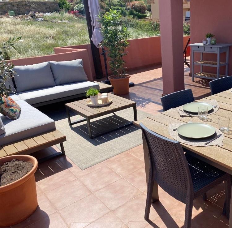 شقة Penthouse Majestic Costa Golf كاساريس المظهر الخارجي الصورة